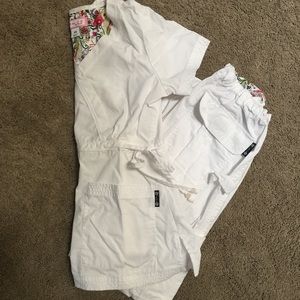 Koi scrub set